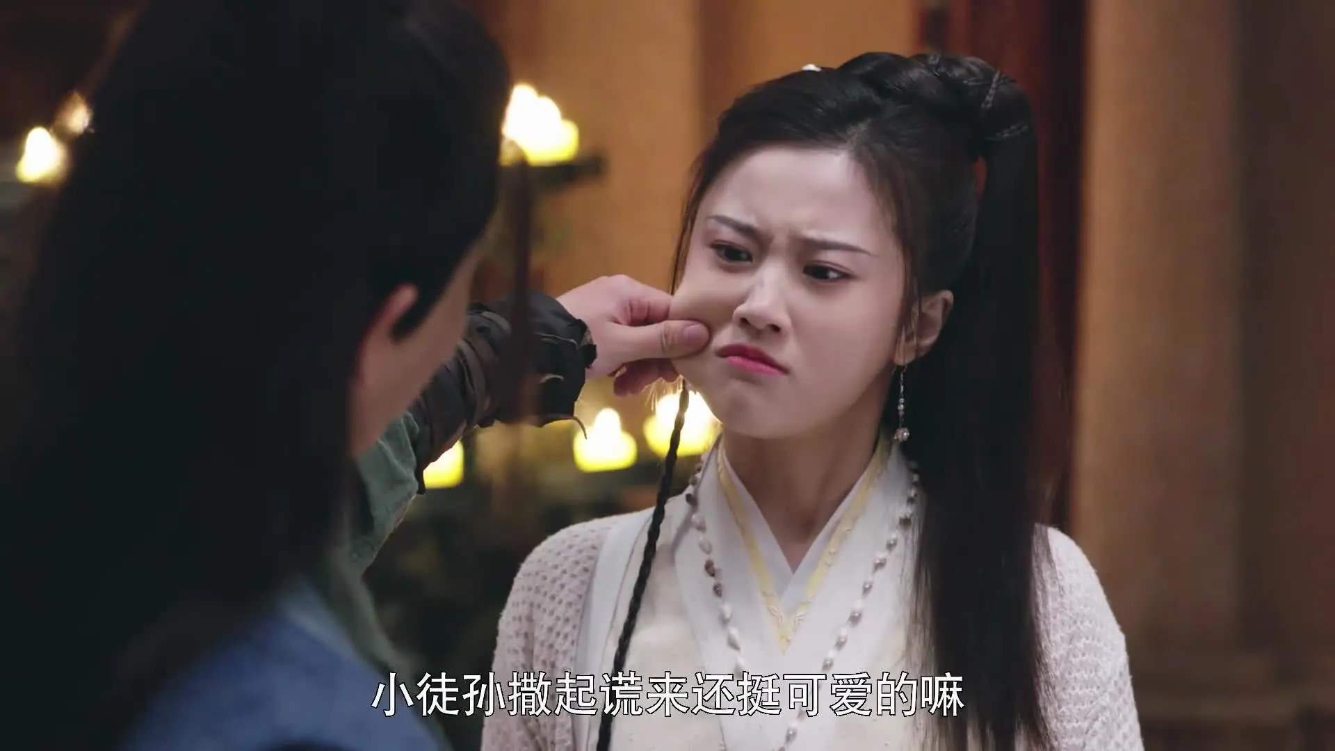 希腊女篮在欧洲锦标赛中再夺金牌,继续写就荣耀篇章,希腊女球迷