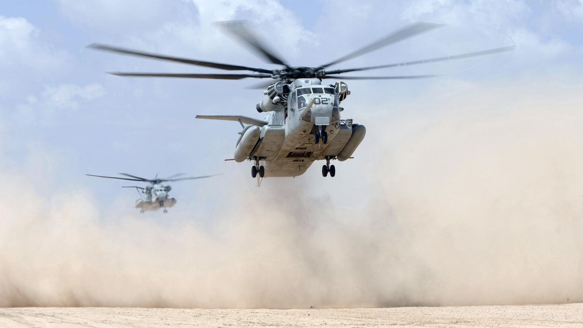 艾比·德尔福：南非队的防守定海神针，关键时刻拦截对方威胁，比尔和艾德