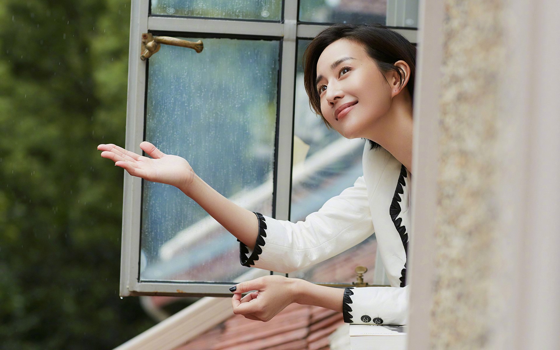 英超紧张刺激：最后一分钟的高光时刻，英超精彩